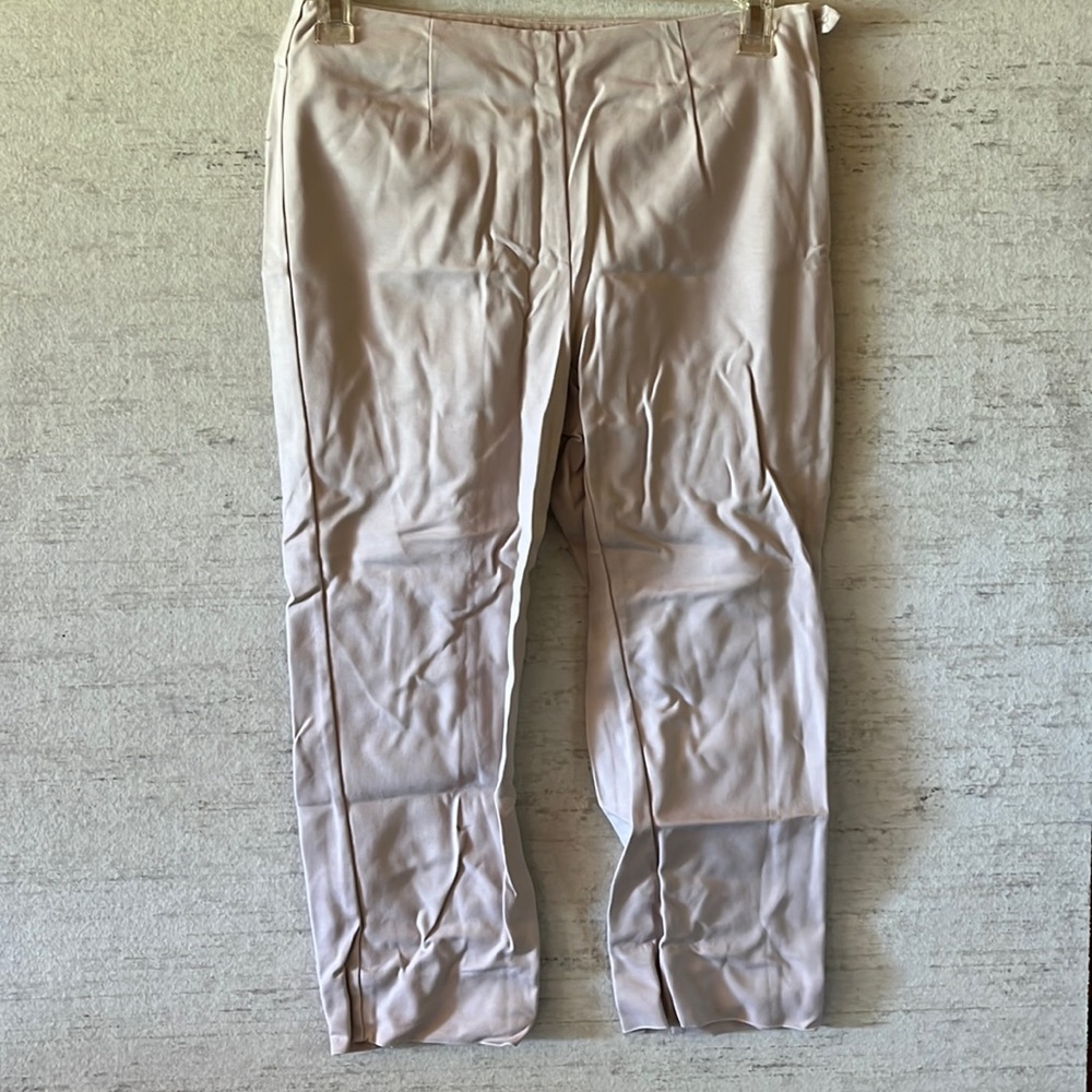 Capri style pants